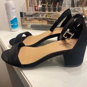 Cute Torrid low wide block heel!